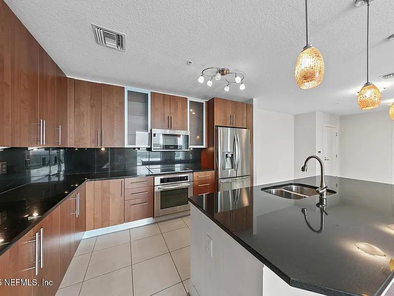 1431 Riverplace Blvd #2606 — Photo 5
