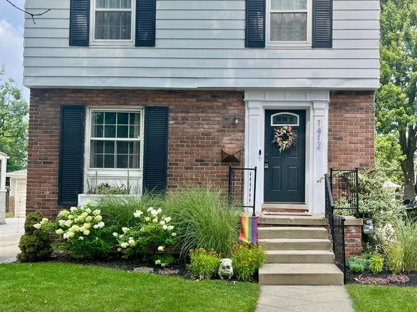1412 Brys Dr, Grosse Pointe Woods, MI 48236