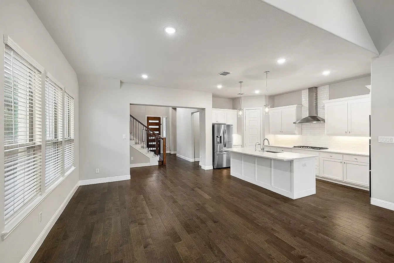 13313 Rembrandt Dr — Photo 4
