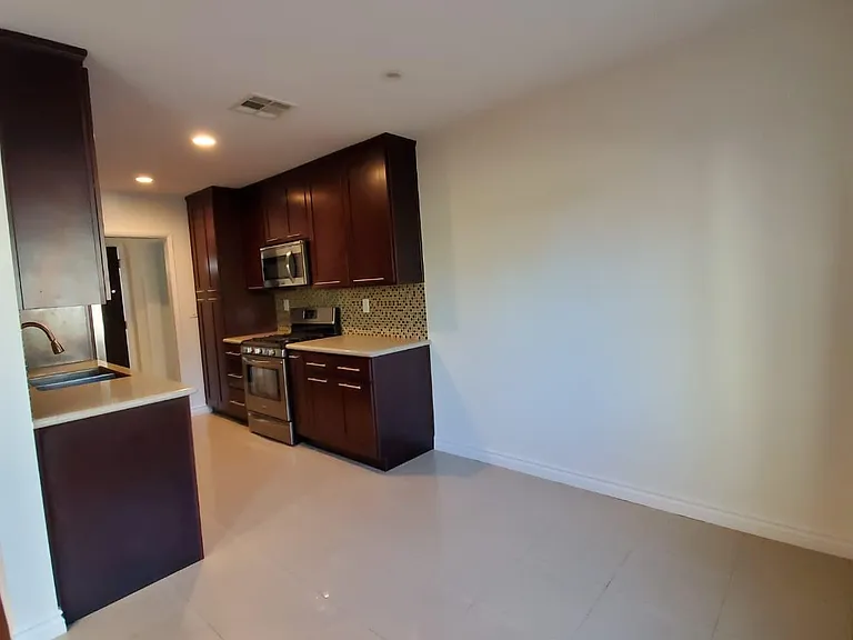 4180 La Salle Ave #2 — Photo 4