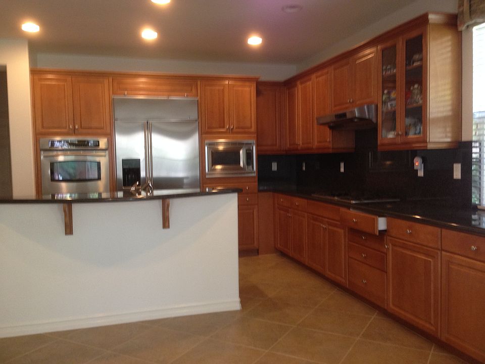 2nd image of 2228 Saratoga Ln