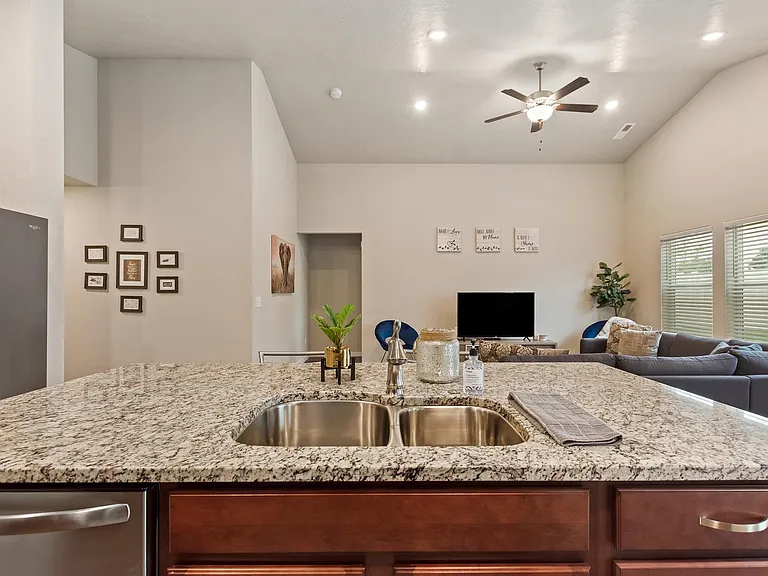 17893 Sunset Ridge Ave — Photo 9