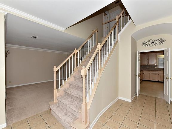 3rd image of 685 Prestonwood Dr