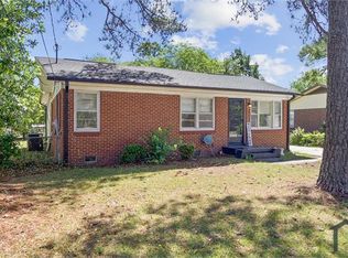203 S 7th St, Spring Lake, NC 28390