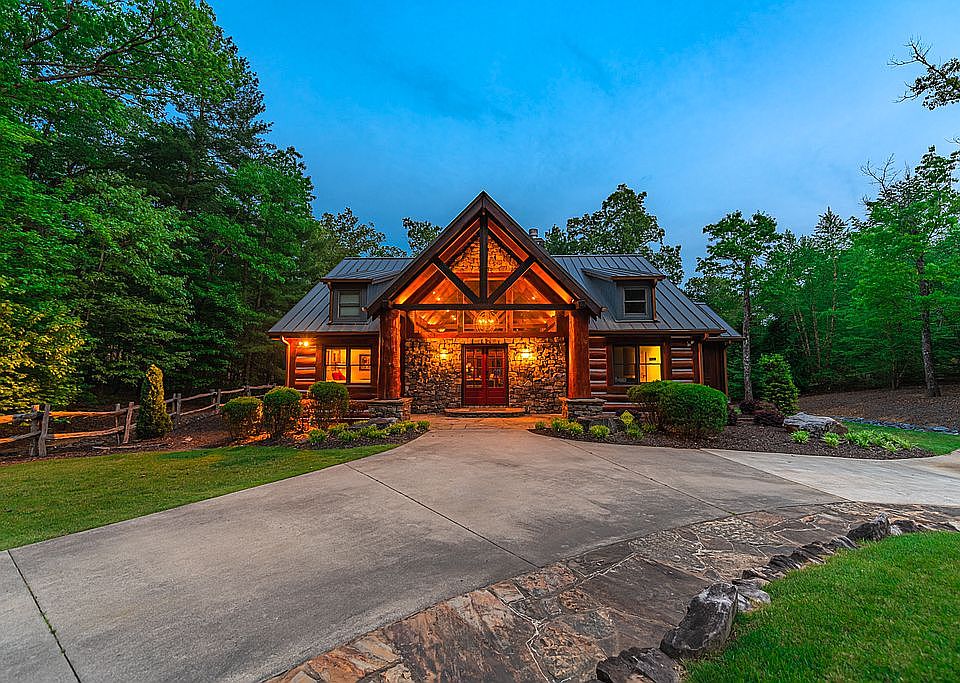 Welcome to 45 Horse Pointe!