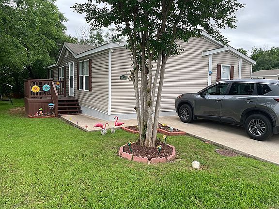 4th image of 4633 Edge Creek Dr #315