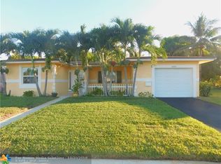 3490 NW 27th St, Lauderdale Lakes, FL 33311