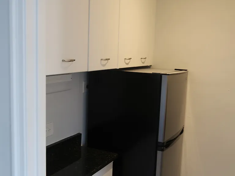 534 W Startford Pl — Photo 7