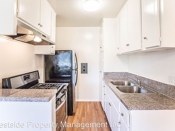 4th image of 12734 Matteson Ave #6