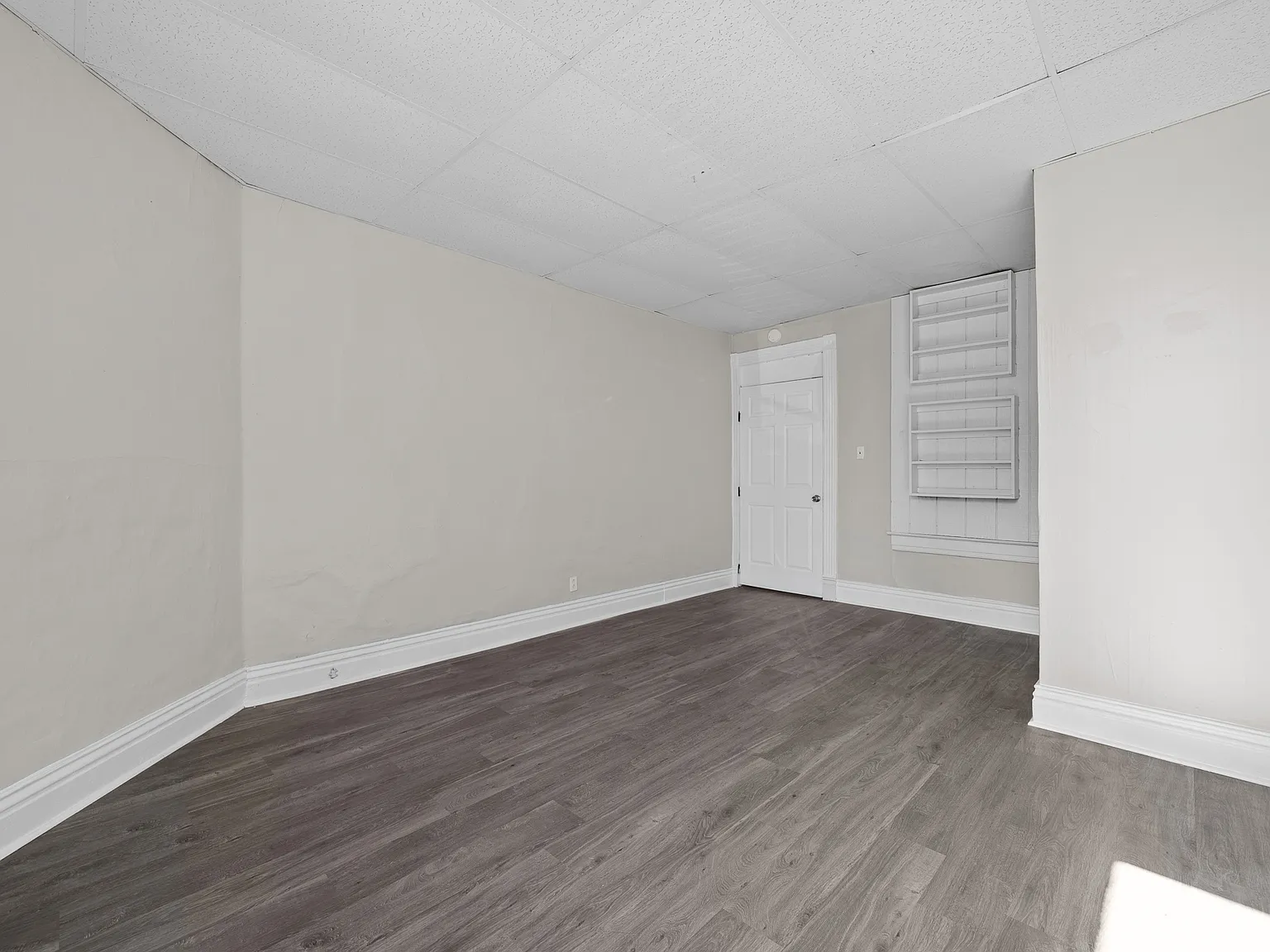3 bed, 1127 sqft, $1,350 — Photo 3
