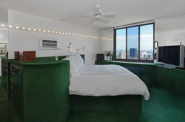 Sold by Corcoran | media 17