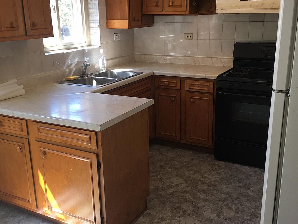 1st image of 9521 Lawrence Ct APT A