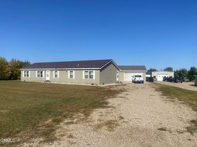 14025 Lake View Dr, Williston, ND, 58801
