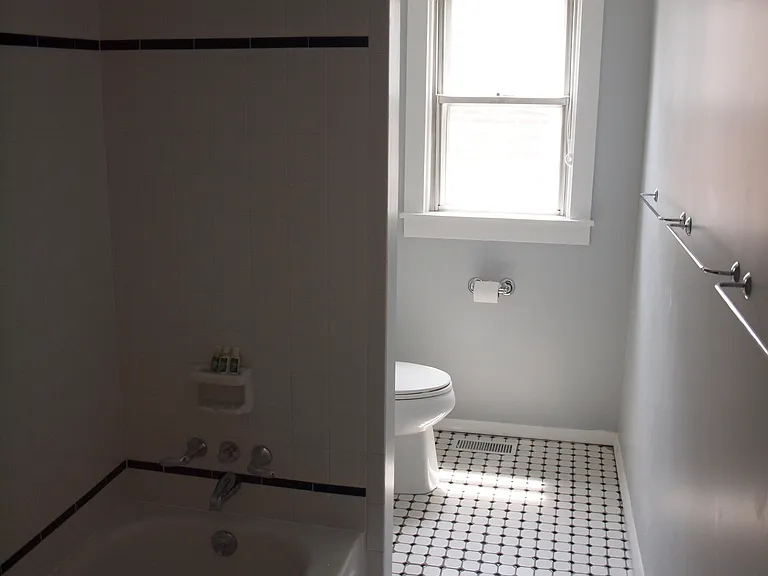 4377 Manayunk Ave — Photo 26