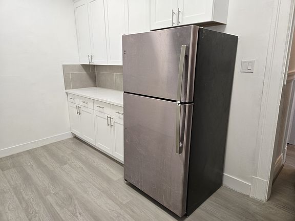 3rd image of 859 Union St #D