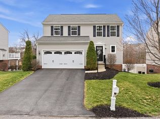 235 Long Ridge Dr, Coraopolis, PA 15108