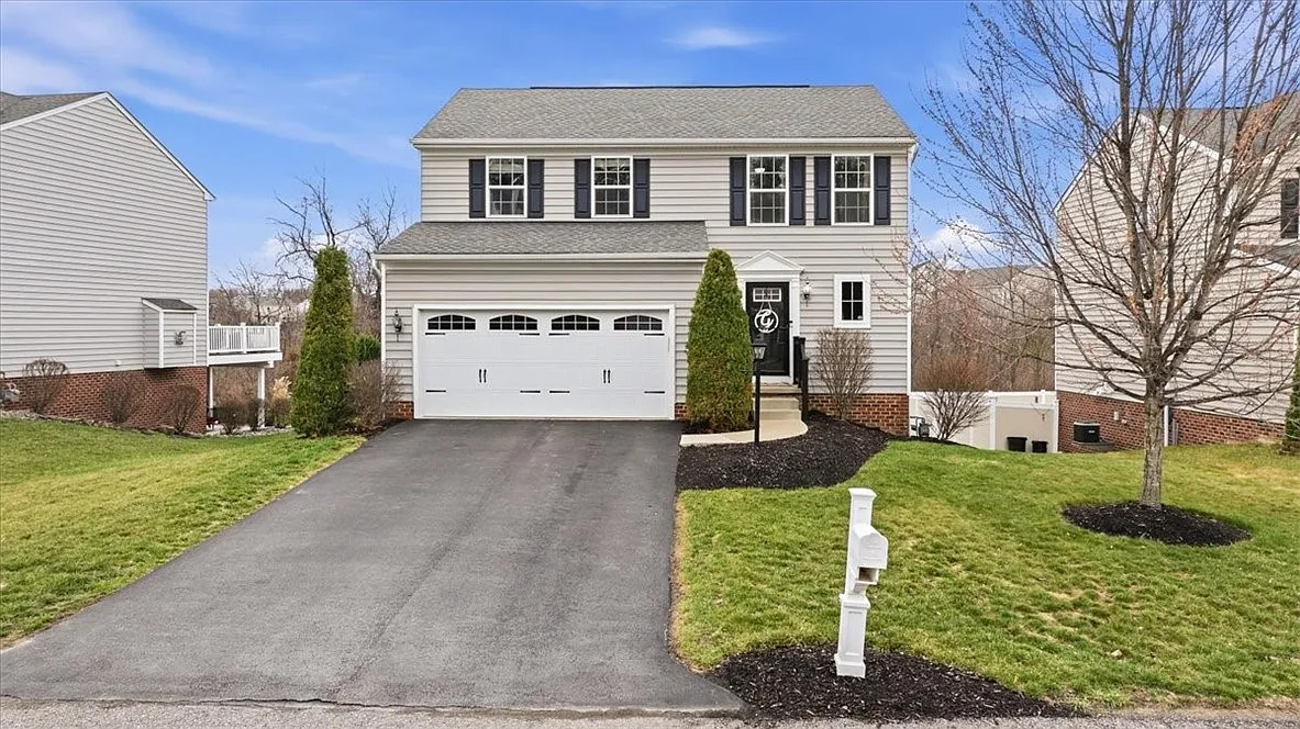 235 Long Ridge Dr photo 1