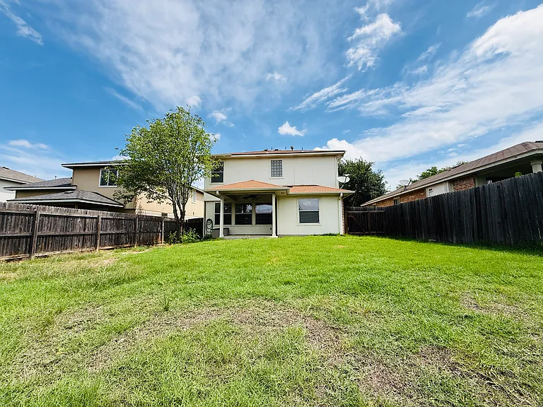 913 Coronation Way — Photo 45