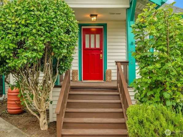 8116 48th Avenue S, Seattle, WA 98118