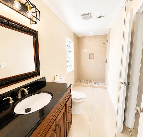 7434 Thatcher Ave — Photo 3