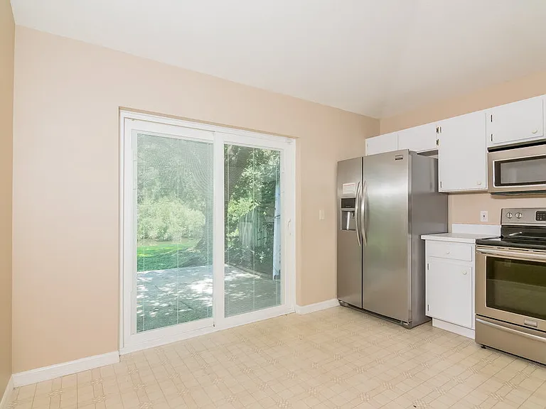 1120 Lake Shore Ranch Dr — Photo 6
