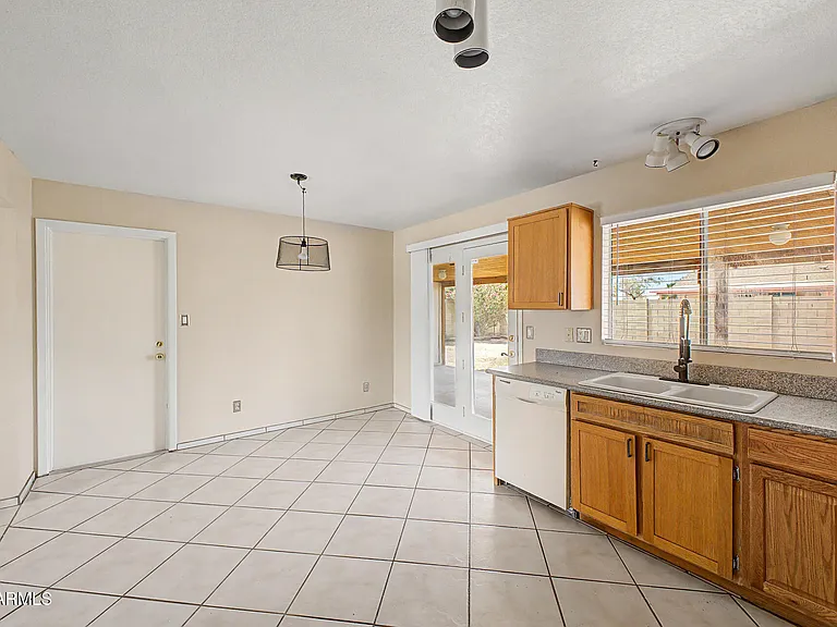3338 W Tonto Ln — Photo 28
