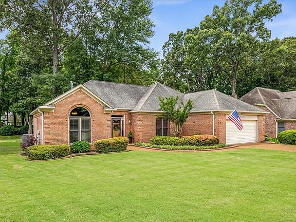 2nd image of 643 Wood Valley Dr