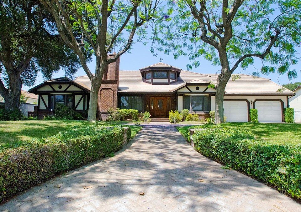 1st image of 269 W Palm Dr