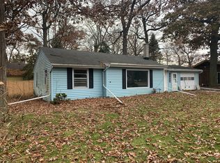 255 7th St, Kenosha, WI 53140