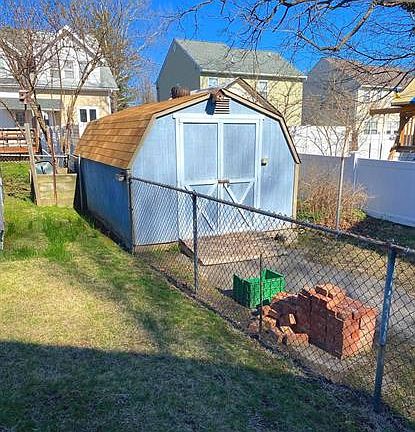2nd image of 1703 Orchard Ave