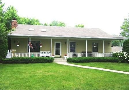 RANCH W/ FRONT PORCH