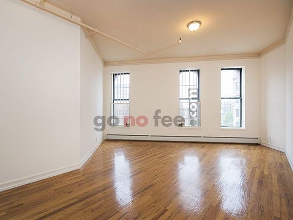 3rd image of 268 W 120th St APT 4A