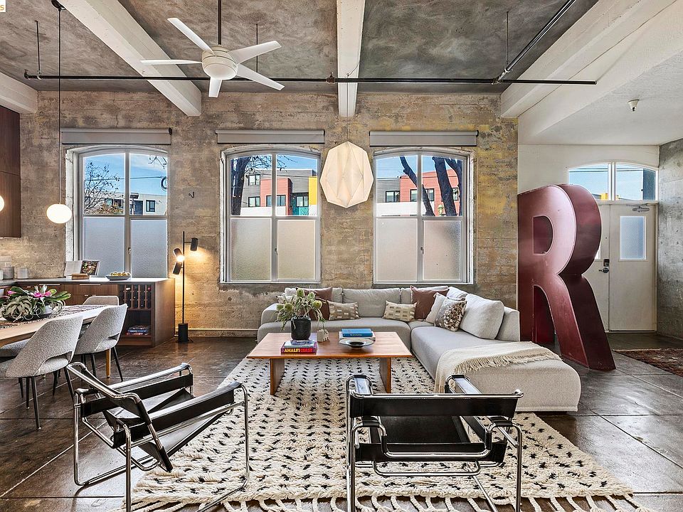 1st image of 3240 Peralta St APT 2