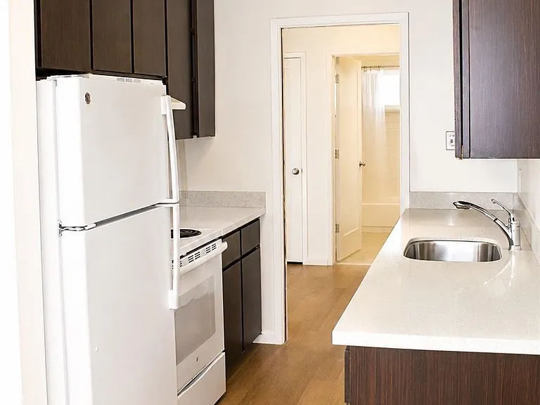 1511 Gough St #306 — Photo 15