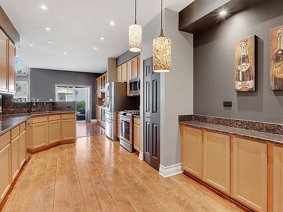 4th image of 3110 Clearwater Dr #3110