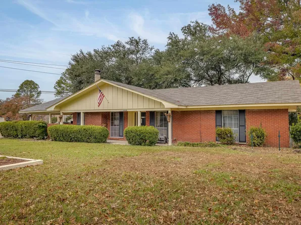 11 Karen Ln, Monroe, LA 71203