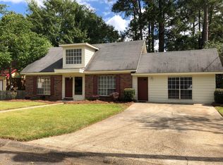 3030 Mesa Dr, Hattiesburg, MS 39402