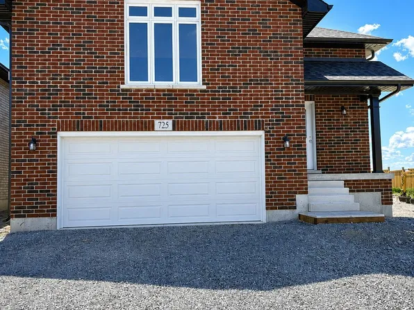 725 Latimer Way, Peterborough, ON K9K 0H4