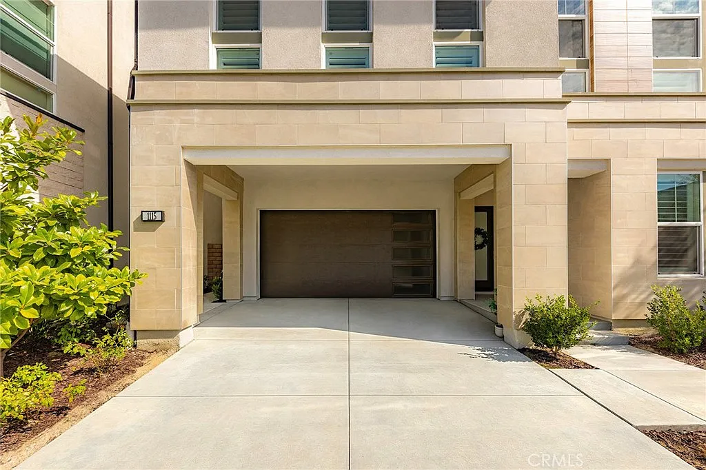 5 bed, 3259 sqft, $9,000 — Photo 4