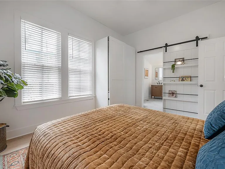 408 E Amelia Ave — Photo 15