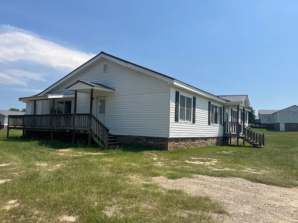 937 Red Fox Rd