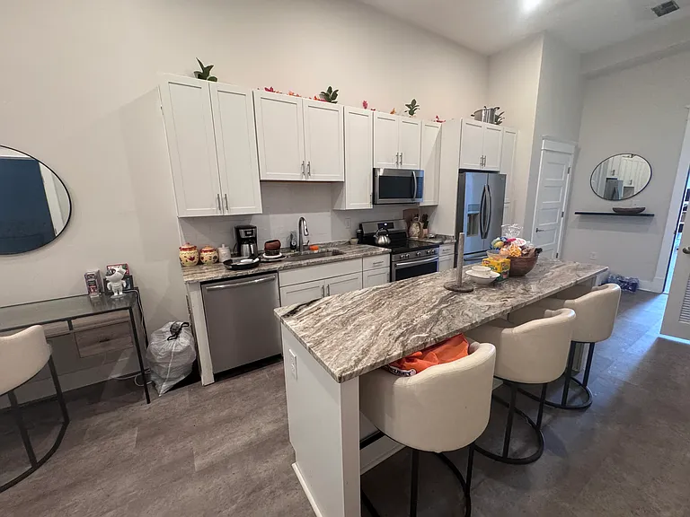 310 W Brookland Park Blvd #101 — Photo 3