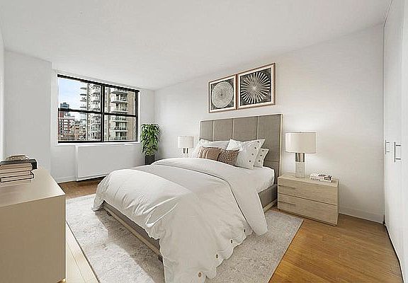 5th image of 300 E 75th St APT 9C