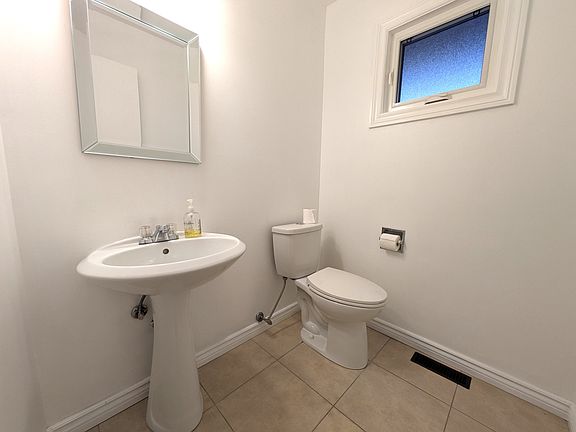 2nd image of 31 Bingham St #A