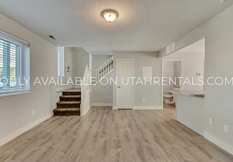 1731 Garden Dr — Photo 5