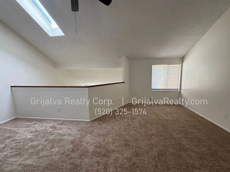 3120 E Corte De La Raqueta — Photo 8