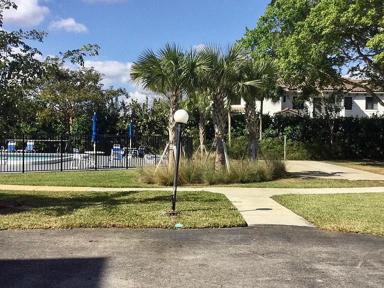 9233 SW 8th St #110 — Photo 22