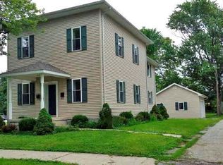 554 N Poplar St, Fostoria, OH 44830