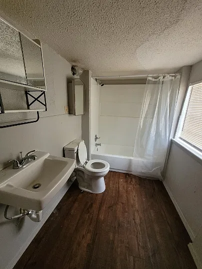 1009 W. Mulberry Ave. - B — Photo 4