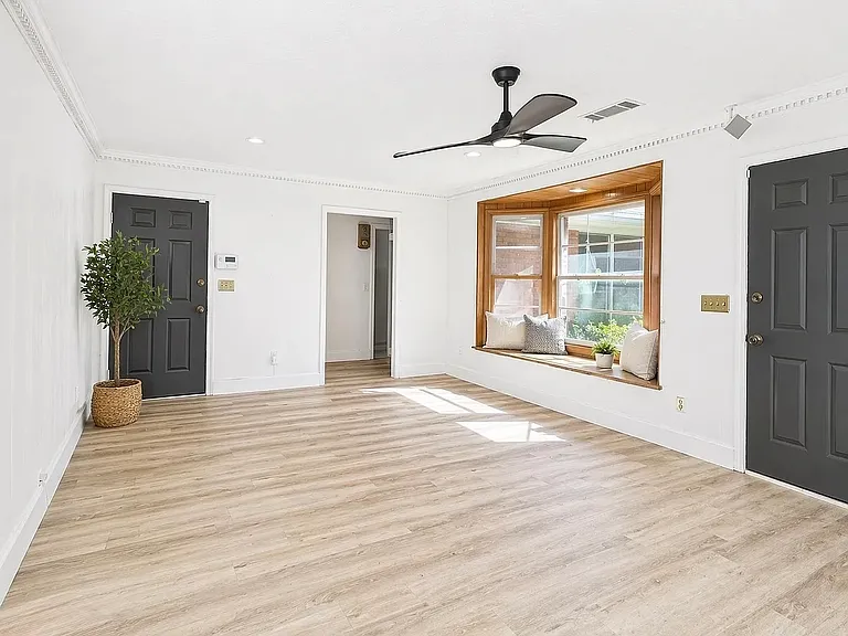 3827 Arrel Dr — Photo 11